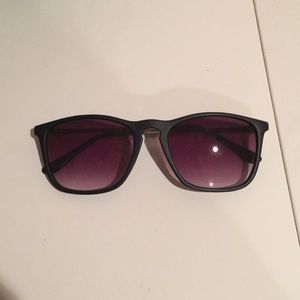 Urban Outfitter sunglasses